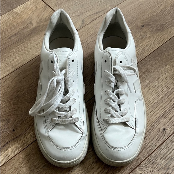 Veja V-12 Womens Sneakers Extra White Lace-up Size 10 - Picture 3 of 6